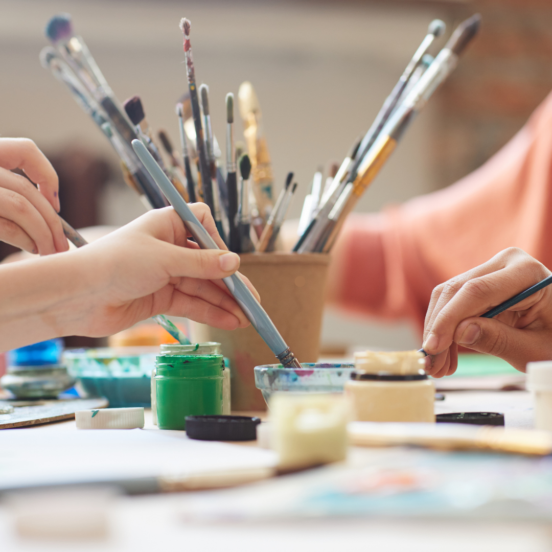 women painting